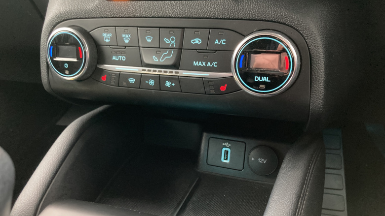 Ford Focus 1.0 EcoBoost 125 Titanium 5dr Petrol Hatchback